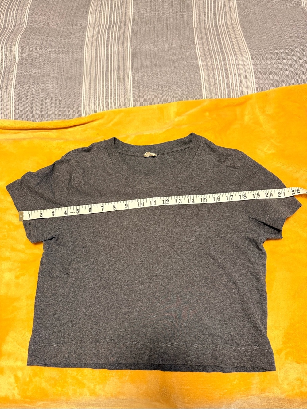 Wilfred Charcoal Crop Tee - Picture 4 of 5